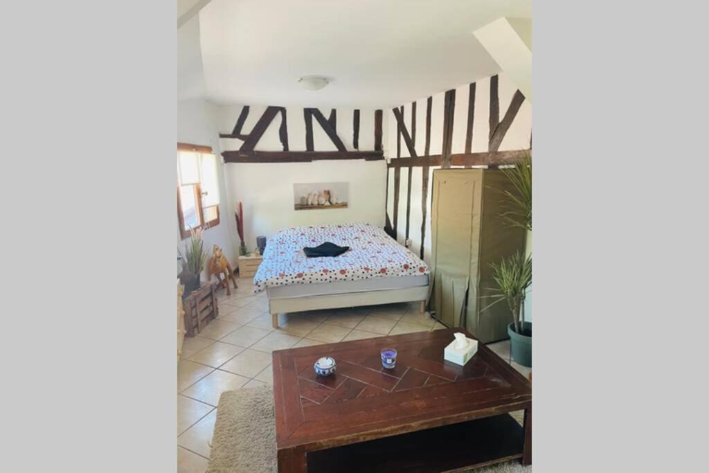 Apartmán Joli Petit Studio En Plein Coeur Centre Ville Méru Exteriér fotografie